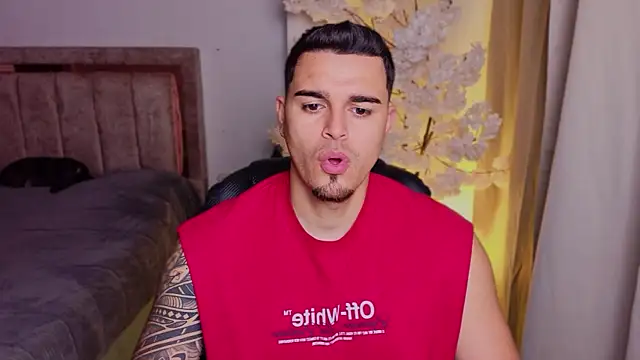 Axel Big cock online show from 07-16-26, 01:00
