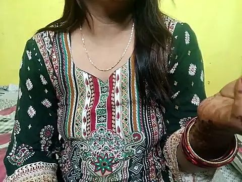 Snapshot of Sexyranibhabhi chatting on 10-10-25, 02:05 Sexyranibhabhi online show from 10-10-25, 02:05