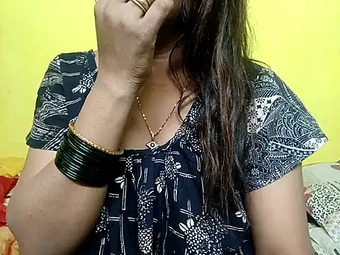 Snapshot of Sexyranibhabhi chatting on 11-25-25, 02:55 Sexyranibhabhi online show from 11-25-25, 02:55