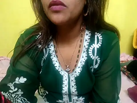 Snapshot of Sexyranibhabhi chatting on 12-21-25, 02:57 Sexyranibhabhi online show from 12-21-25, 02:57