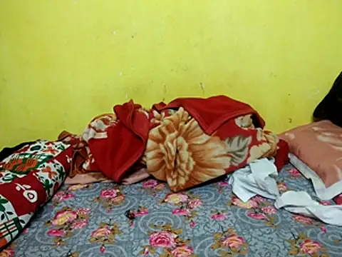 Snapshot of Sexyranibhabhi chatting on 02-17-26, 02:08 Sexyranibhabhi online show from 02-17-26, 02:08