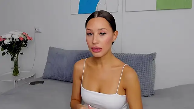 SelenaRousey online show from 10-11-25, 07:40