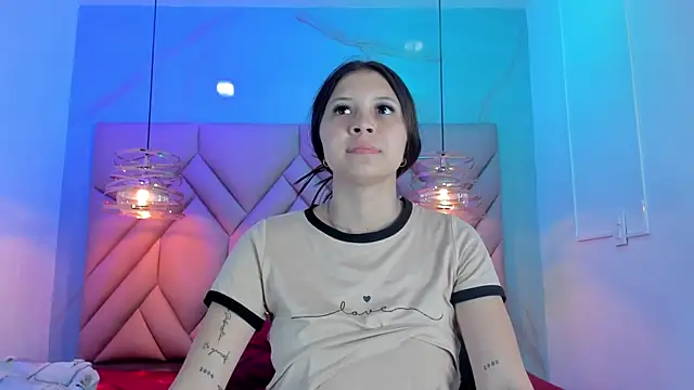 AngelaaCute  online show from 07-09-26, 12:20