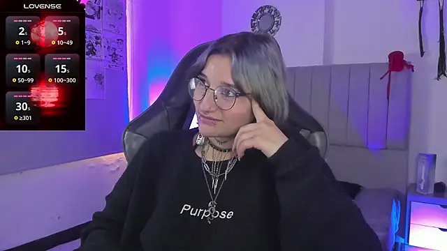 SukiFuyu  online show from 03-10-25, 06:45