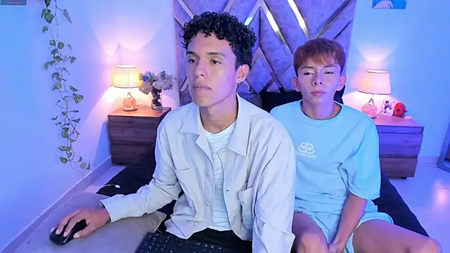 Snapshot of nickolas_moon chatting on 11-05-25, 06:52 nickolas moon online show from 11-05-25, 06:52