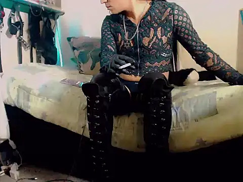 Snapshot of kimkardasha98 chatting on 01-07-26, 02:03 kimkardasha98 online show from 01-07-26, 02:03