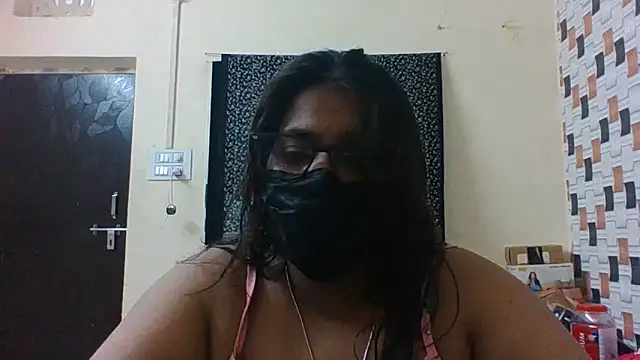 Hotmilfxox online show from 06-06-26, 10:42