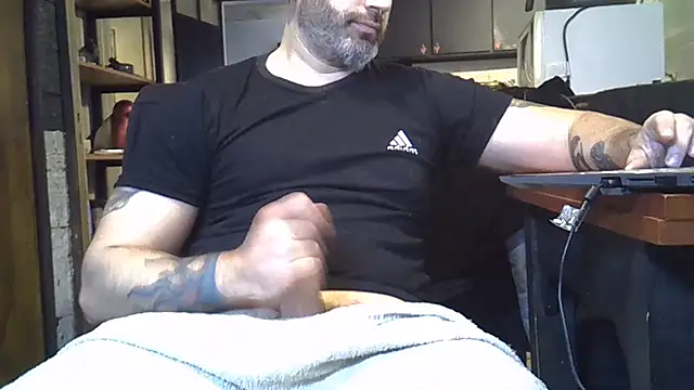 ozzypsico13 online show from 08-01-26, 03:22