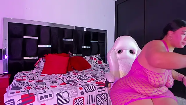 Tasha Sant online show from 11-19-25, 08:31