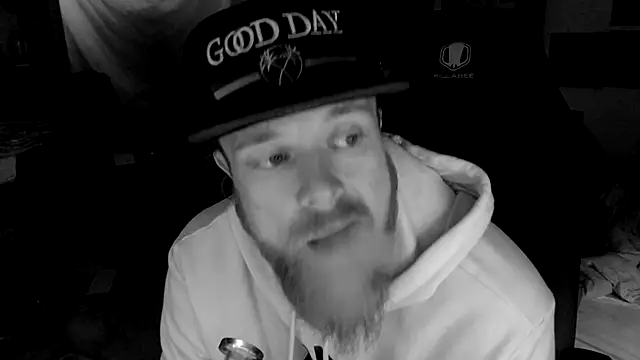 Snapshot of H1gh_Fr3qu3ncy chatting on 12-04-24, 03:54 H1gh Fr3qu3ncy online show from 12-04-24, 03:54