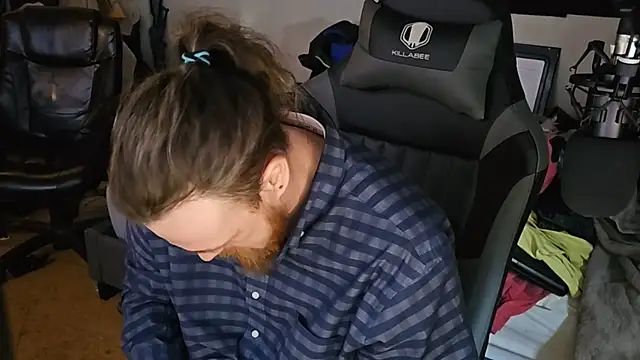 Snapshot of H1gh_Fr3qu3ncy chatting on 02-05-25, 01:54 H1gh Fr3qu3ncy online show from 02-05-25, 01:54