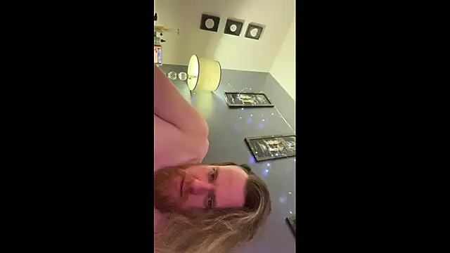 Snapshot of H1gh_Fr3qu3ncy chatting on 02-27-26, 12:21 H1gh Fr3qu3ncy online show from 02-27-26, 12:21