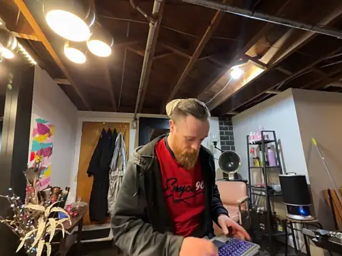 Snapshot of H1gh_Fr3qu3ncy chatting on 03-01-26, 02:46 H1gh Fr3qu3ncy online show from 03-01-26, 02:46