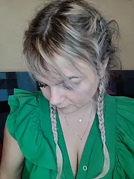 candy queeen online show from 12-02-25, 08:19