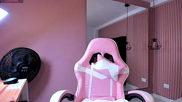 Snapshot of dulce_santamaria chatting on 12-12-24, 09:58 dulce santamaria online show from 12-12-24, 09:58