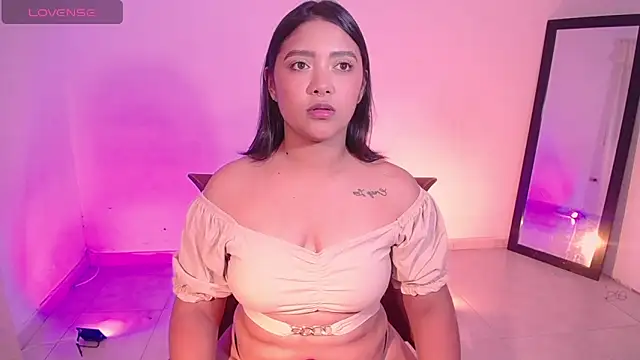 Snapshot of DIANEE_01 chatting on 10-08-25, 02:09 DIANEE 01 online show from 10-08-25, 02:09