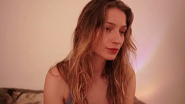 Stephany talks online show from 09-19-25, 02:46