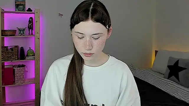 Snapshot of Stella_Sunny chatting on 04-28-26, 11:32 Stella Sunny online show from 04-28-26, 11:32