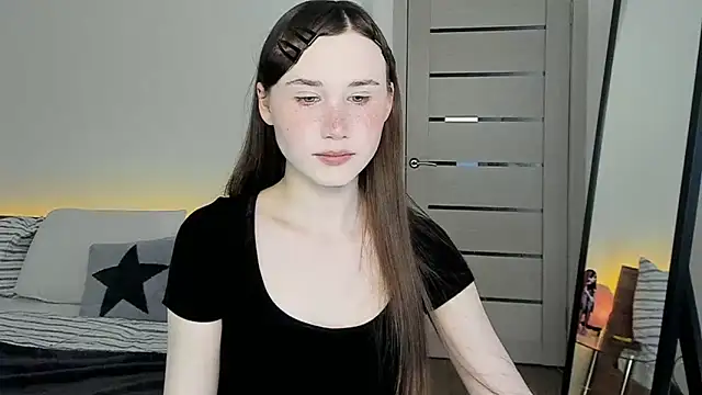 Snapshot of Stella_Sunny chatting on 05-22-26, 02:12 Stella Sunny online show from 05-22-26, 02:12