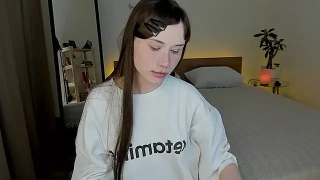 Stella Sunny online show from 06-27-26, 09:53