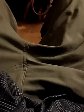 Snapshot of XXXDaddysGirl chatting on 11-27-25, 01:51 XXXDaddysGirl online show from 11-27-25, 01:51