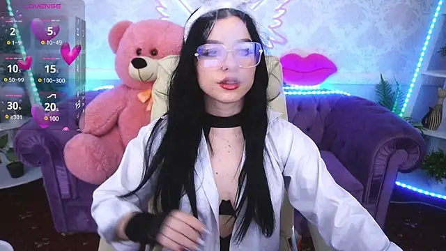 KitnissKiss online show from 03-11-25, 03:16