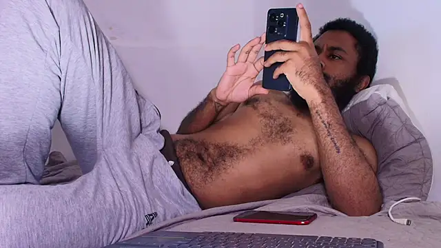 KaelMoreau online show from 04-11-26, 12:09