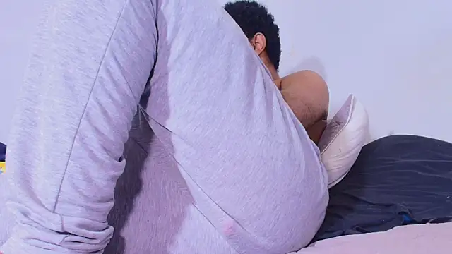 KaelMoreau online show from 04-18-26, 07:07