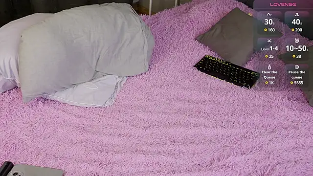 Victoria Thomsons1 online show from 03-19-25, 05:41