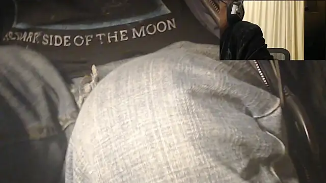 Snapshot of BrisonChase chatting on 12-04-24, 03:04 BrisonChase online show from 12-04-24, 03:04