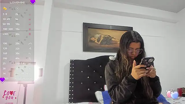 Vahiolet smith online show from 11-29-25, 02:36