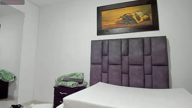 Vahiolet smith online show from 04-14-26, 03:12