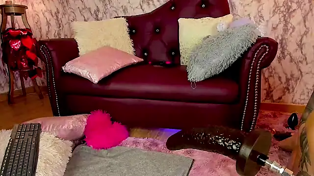 Snapshot of Colors-xx chatting on 02-13-25, 10:02 Colors-xx online show from 02-13-25, 10:02