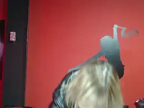 Snapshot of KLOE_PIELL chatting on 12-03-24, 06:38 KLOE PIELL online show from 12-03-24, 06:38