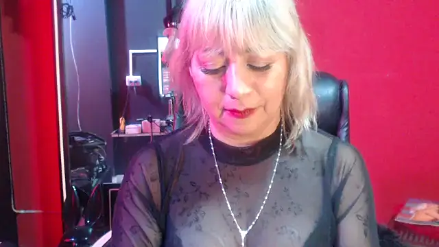 Snapshot of KLOE_PIELL chatting on 09-30-25, 09:53 KLOE PIELL online show from 09-30-25, 09:53