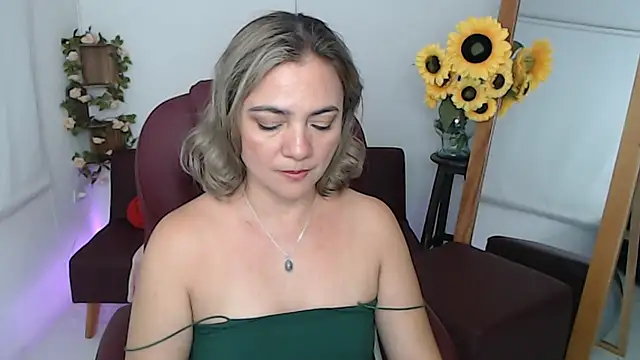 Ghada milf online show from 06-08-26, 09:26