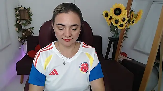 Ghada milf online show from 06-17-26, 10:43