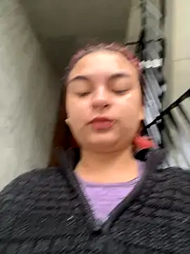 MiaLujan  online show from 10-12-25, 11:53