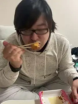 Snapshot of yuuki198912 chatting on 01-13-26, 11:26 yuuki198912 online show from 01-13-26, 11:26