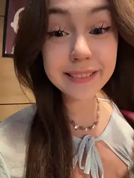 Peachy Dream online show from 06-10-26, 04:28