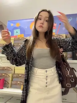 Peachy Dream online show from 06-13-26, 04:27
