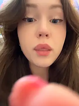 Peachy Dream online show from 06-19-26, 05:28