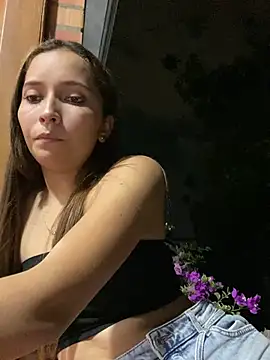 Snapshot of Penelope-Hot chatting on 01-11-25, 12:44 Penelope-Hot online show from 01-11-25, 12:44