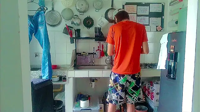 Snapshot of Andy_gray chatting on 10-01-25, 02:34 Andy gray online show from 10-01-25, 02:34