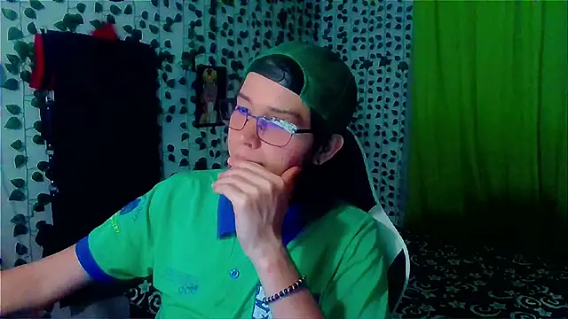 Snapshot of Andy_gray chatting on 10-05-25, 12:31 Andy gray online show from 10-05-25, 12:31