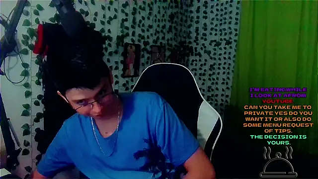 Snapshot of Andy_gray chatting on 10-18-25, 11:49 Andy gray online show from 10-18-25, 11:49