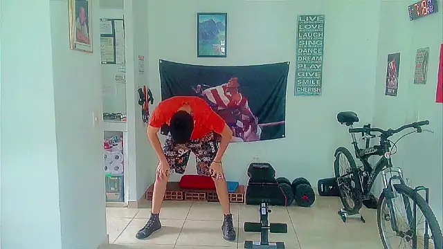 Snapshot of Andy_gray chatting on 10-22-25, 12:16 Andy gray online show from 10-22-25, 12:16