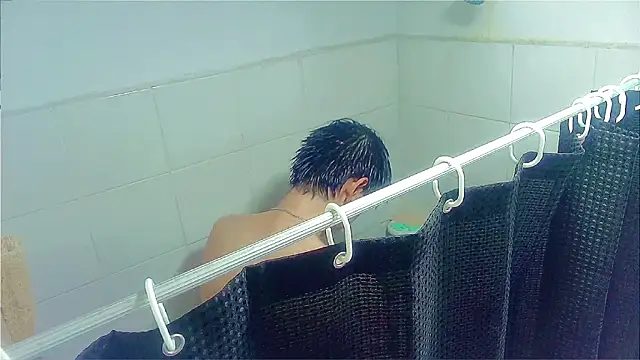 Snapshot of Andy_gray chatting on 12-13-25, 07:53 Andy gray online show from 12-13-25, 07:53