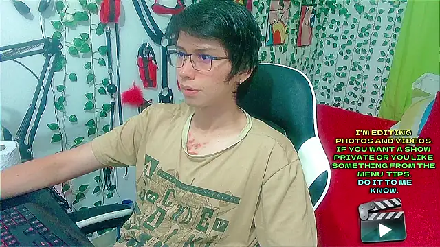 Snapshot of Andy_gray chatting on 02-20-26, 12:18 Andy gray online show from 02-20-26, 12:18