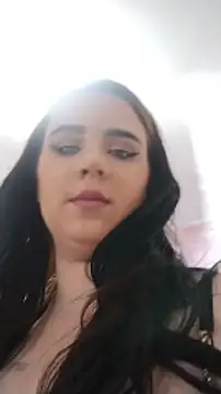 AdelinaJude online show from 06-18-26, 03:16